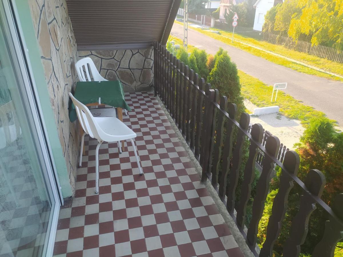 Etus Vendeghaz Villa Balatonfenyves Exterior photo