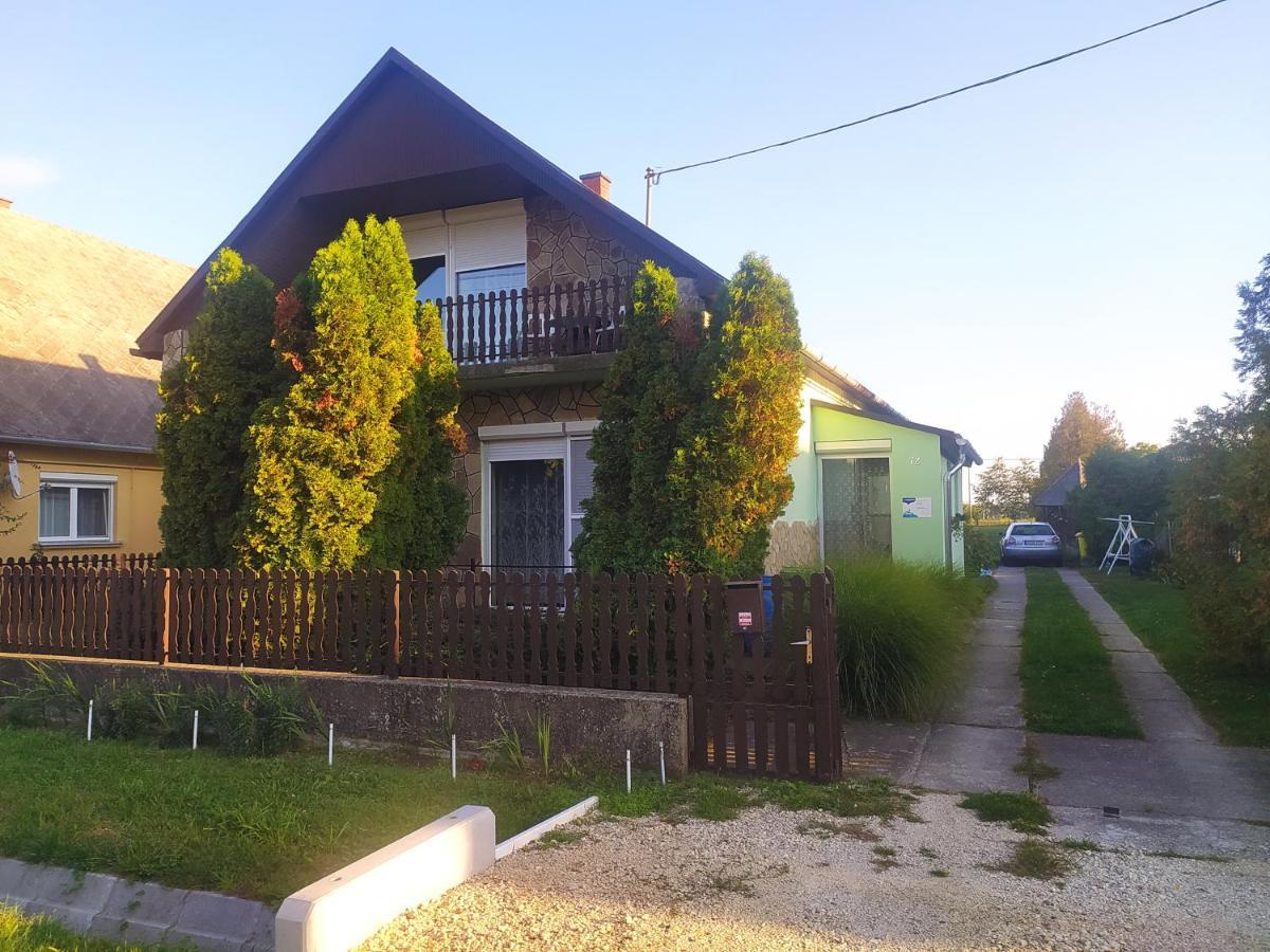 Etus Vendeghaz Villa Balatonfenyves Exterior photo