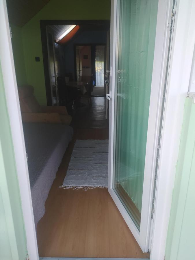 Etus Vendeghaz Villa Balatonfenyves Exterior photo